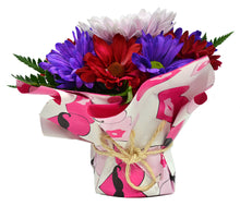 Load image into Gallery viewer, Valentine&#39;s Day Mini Centerpieces - 14 Pieces
